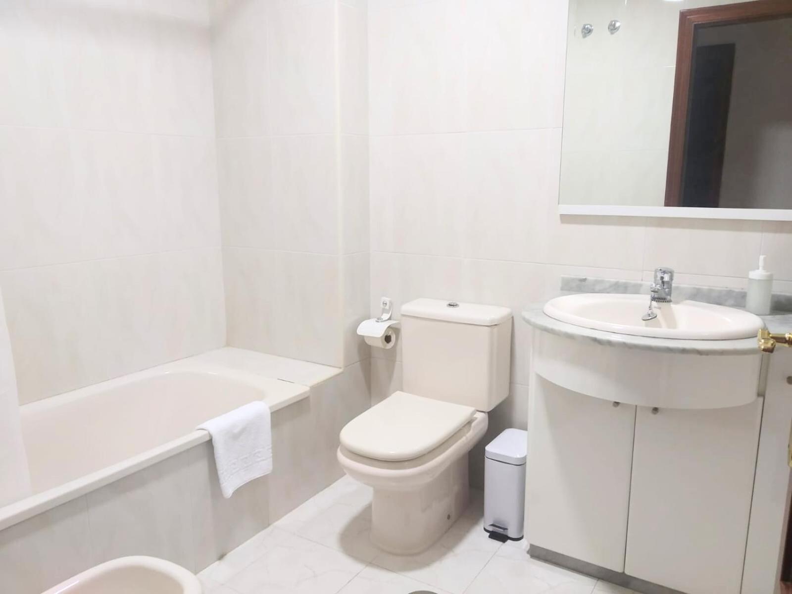Apartamento Ziralla Con Garaje Gratis أياريث المظهر الخارجي الصورة